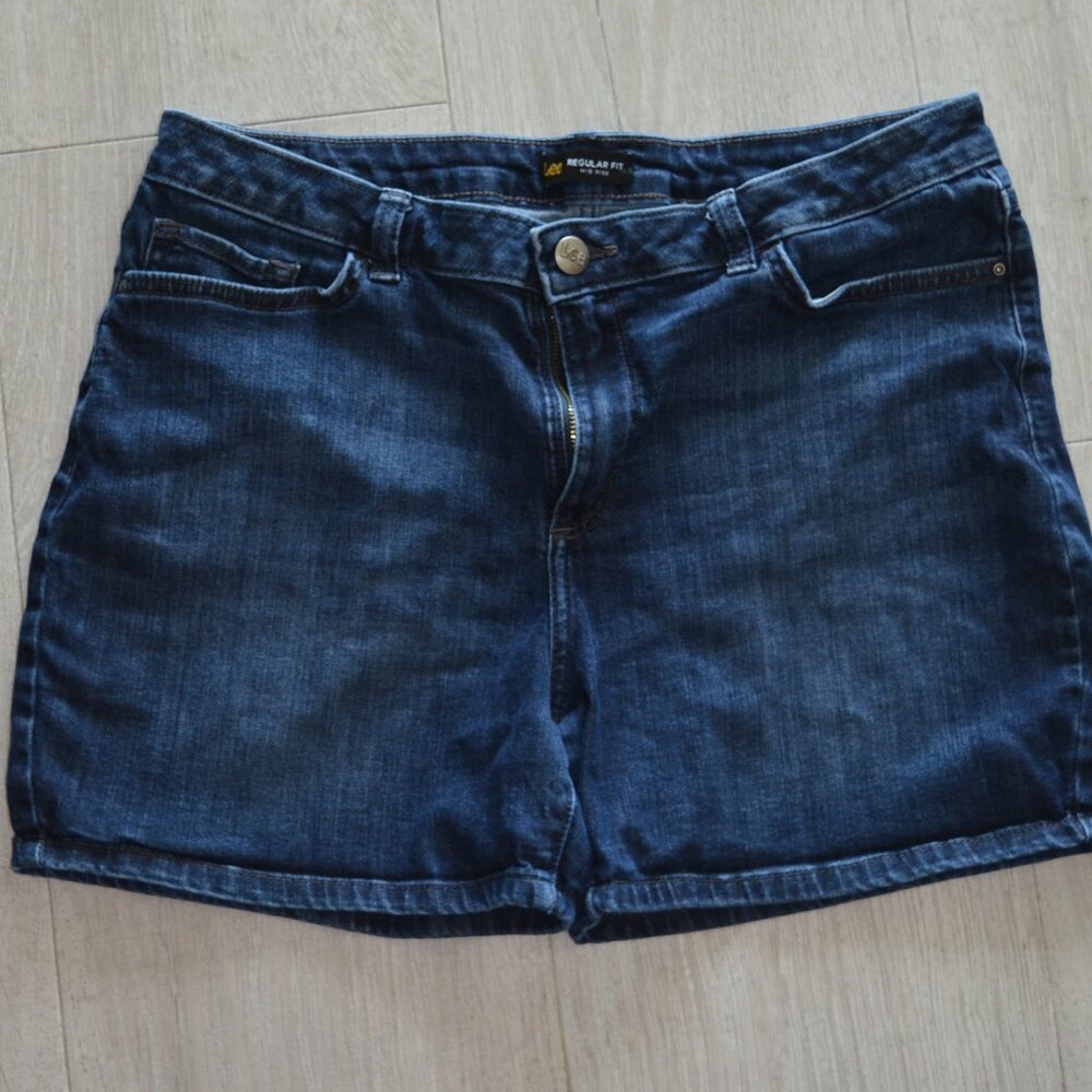 Lee Regular Fit Mid Rise Jean Shorts